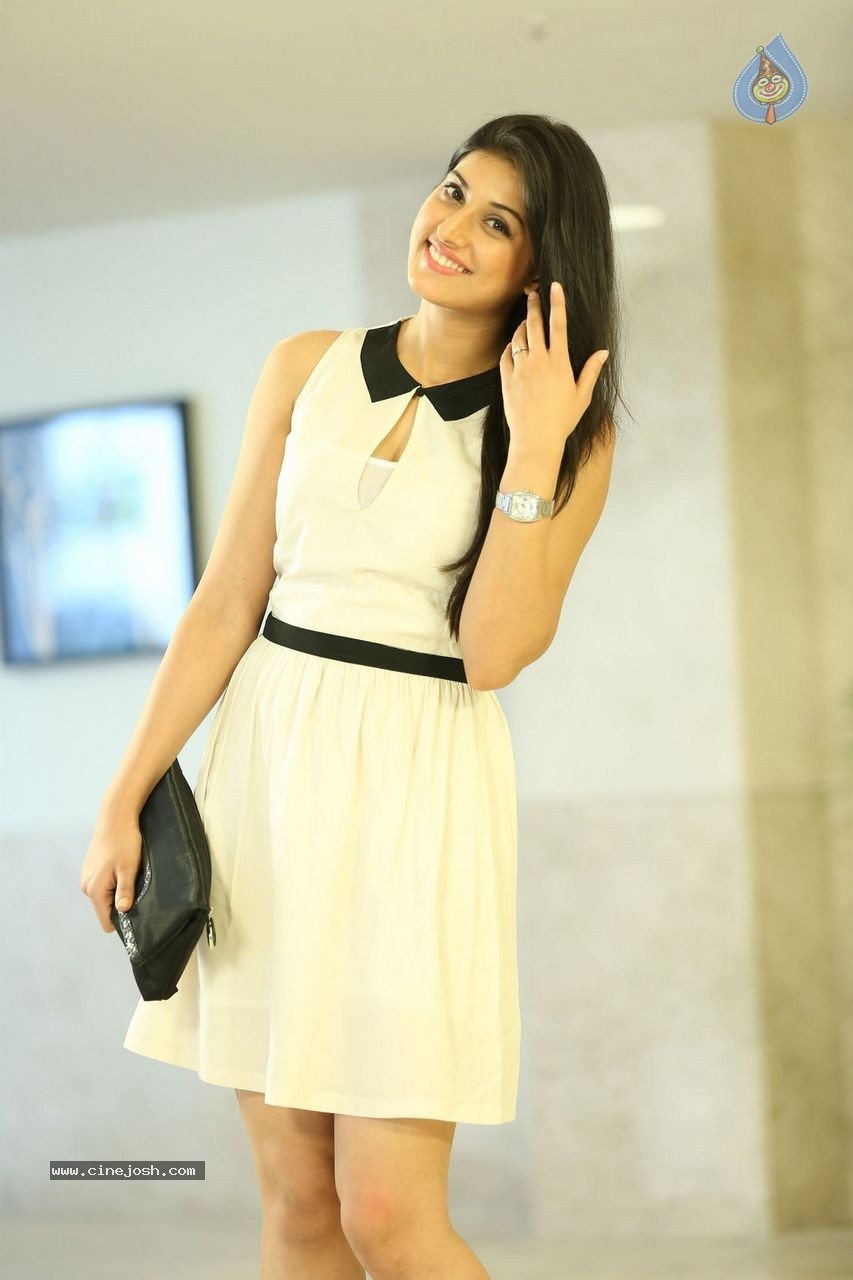 Kratee New Photos - 27 / 49 photos