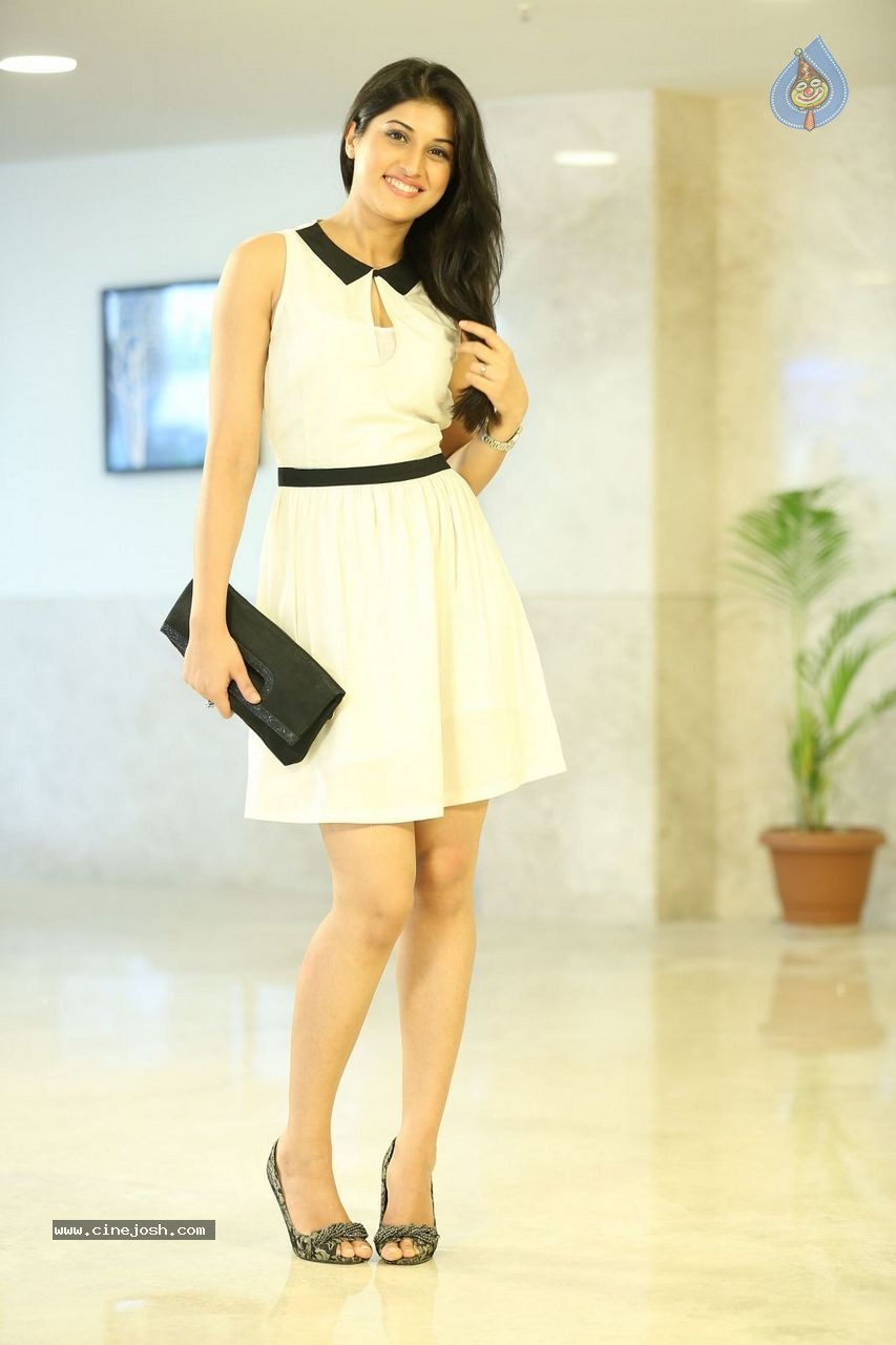 Kratee New Photos - 36 / 49 photos