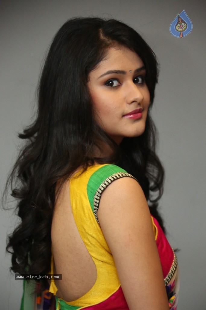 Khushi Stills - 59 / 68 photos