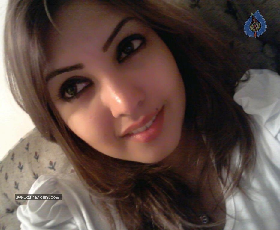 Komal Jha New Stills - 4 / 62 photos