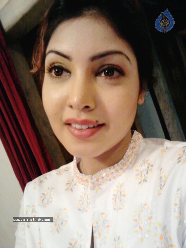 Komal Jha New Stills - 13 / 62 photos