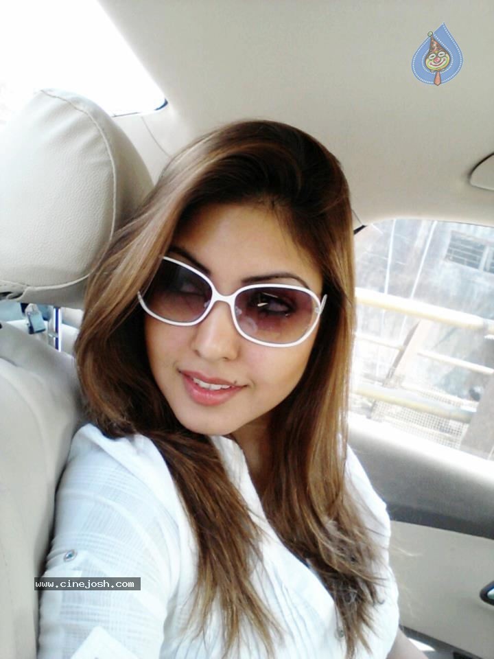 Komal Jha New Stills - 21 / 62 photos