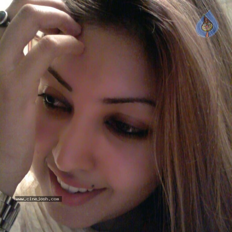 Komal Jha New Stills - 24 / 62 photos