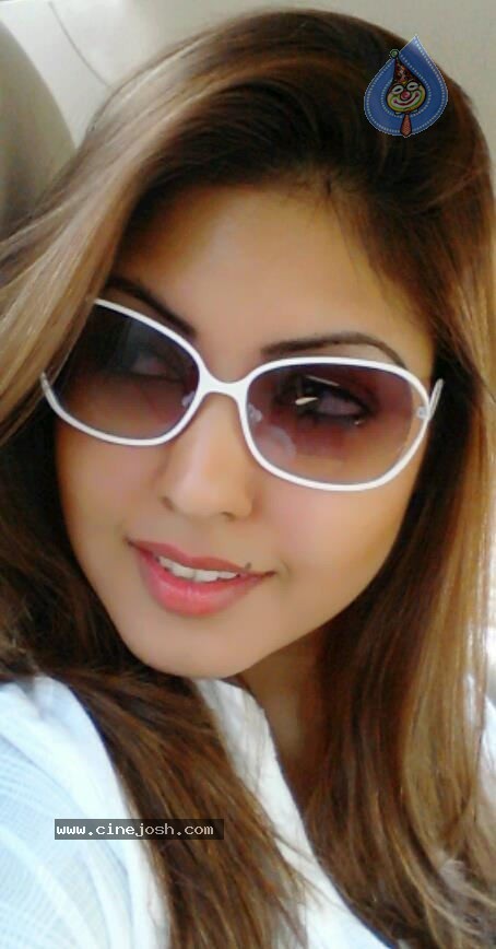 Komal Jha New Stills - 38 / 62 photos