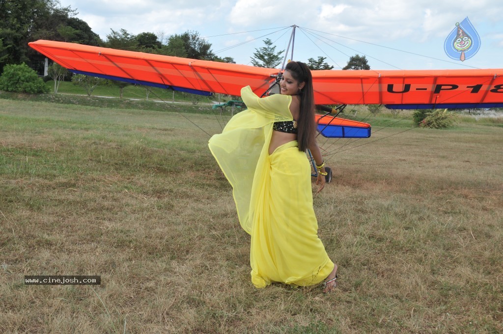 Komal Jha New Stills - 7 / 37 photos