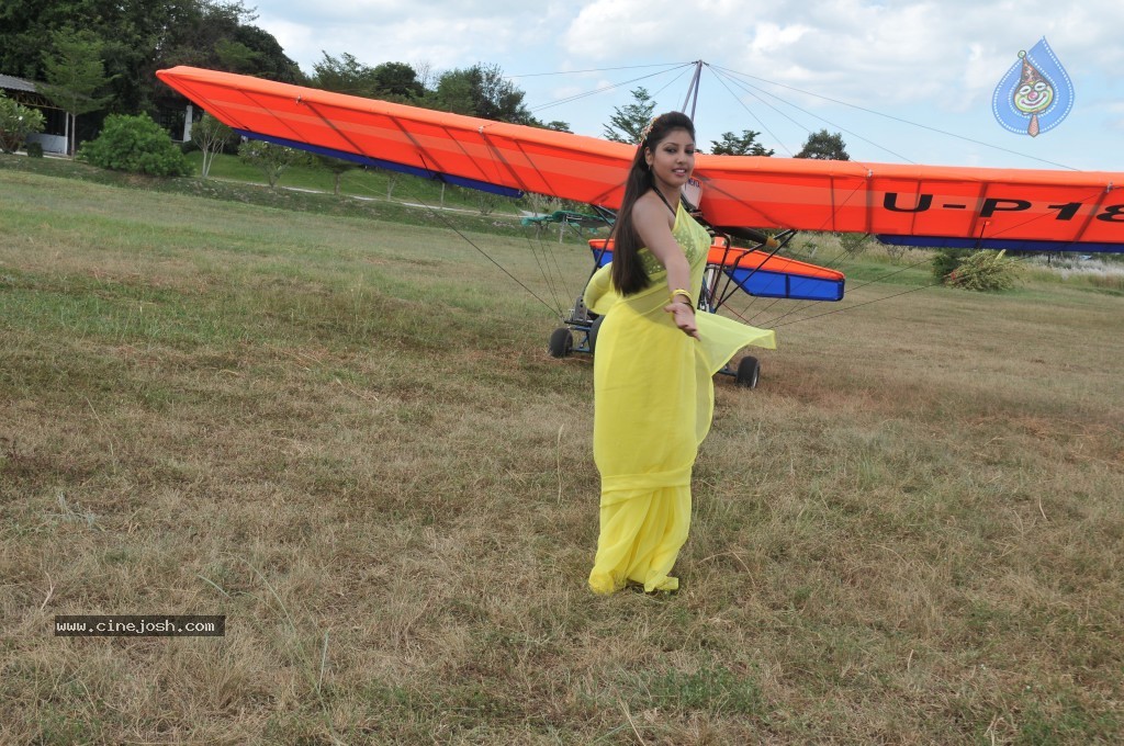 Komal Jha New Stills - 12 / 37 photos