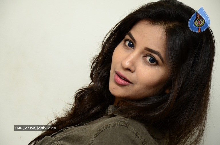 Komali Latest Gallery - 5 / 21 photos