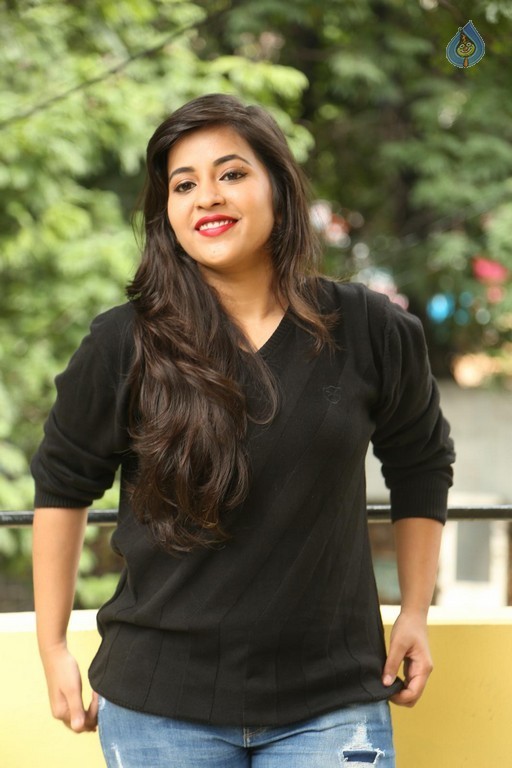 Komali Latest Photos - 13 / 19 photos