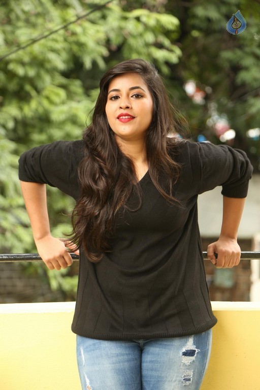 Komali Latest Photos - 17 / 19 photos
