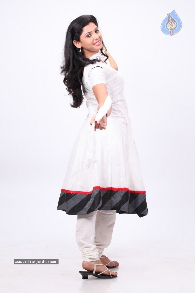 Koyal Das New Photos - 20 / 35 photos