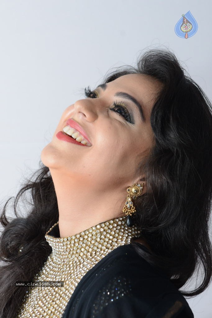 Krathi Stills - 28 / 50 photos