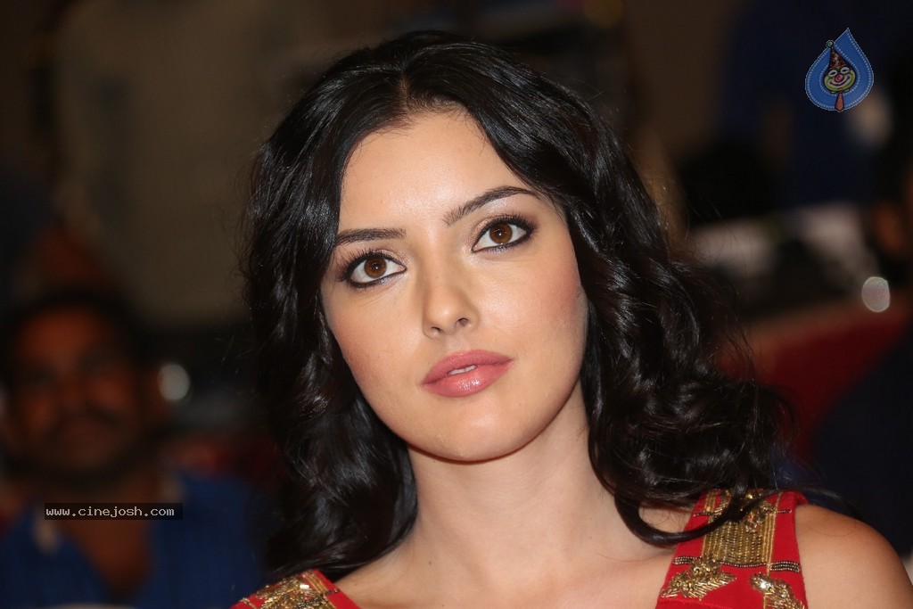 Kristina Akheeva Stills - 7 / 88 photos