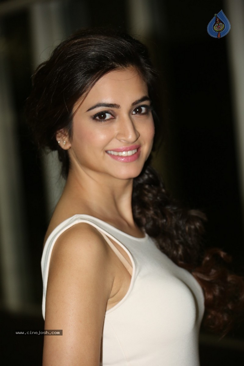 Kriti Kharbanda Stills - 31 / 103 photos