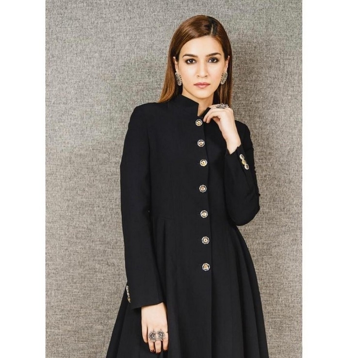 Kriti Sanon Stills - 11 / 13 photos