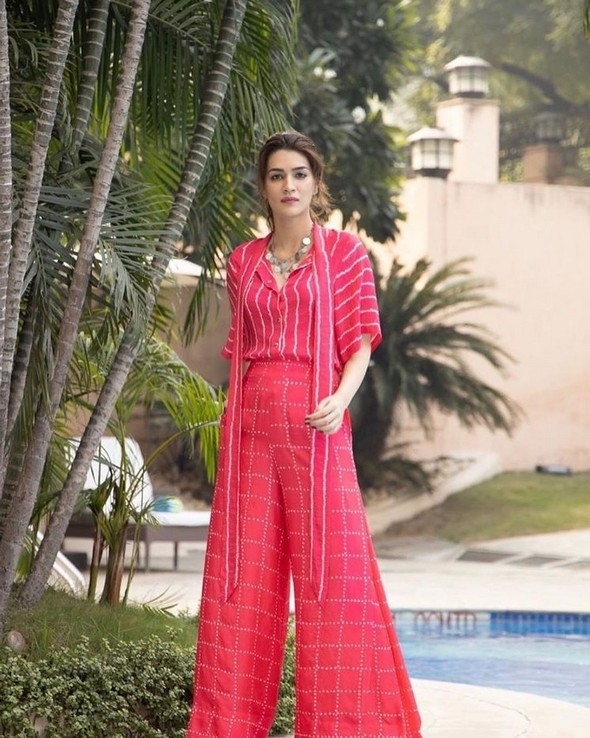 Kriti Sanon Stills - 12 / 13 photos
