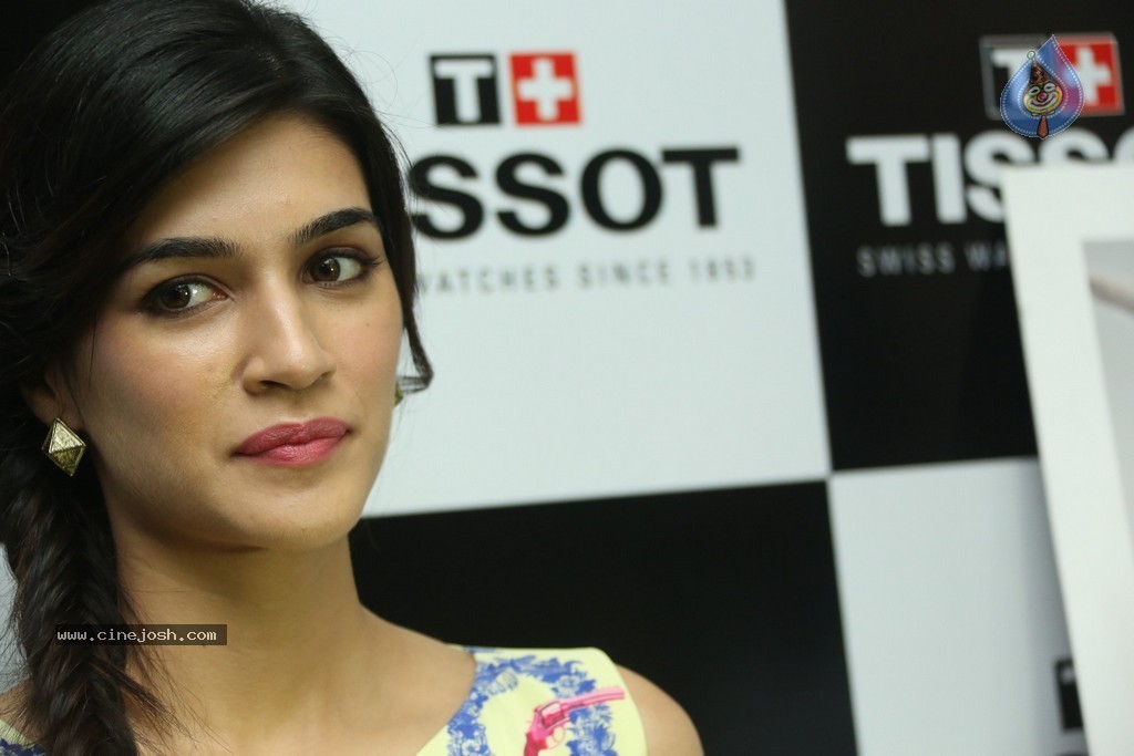 Kriti Sanon Latest Stills - 12 / 152 photos
