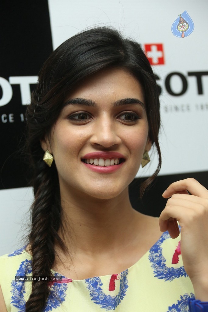 Kriti Sanon Latest Stills - 24 / 152 photos