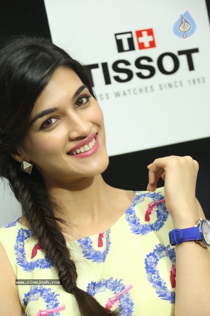 Kriti Sanon Latest Stills - 129 / 152 photos