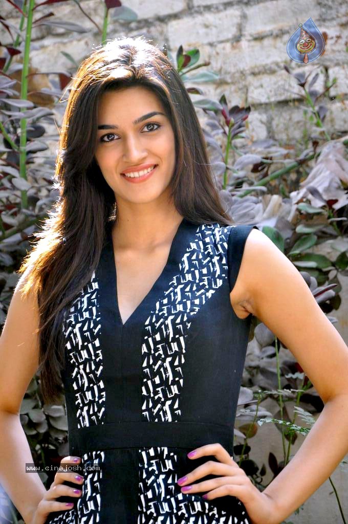 Kriti Sanon Latest Stills - 48 / 169 photos