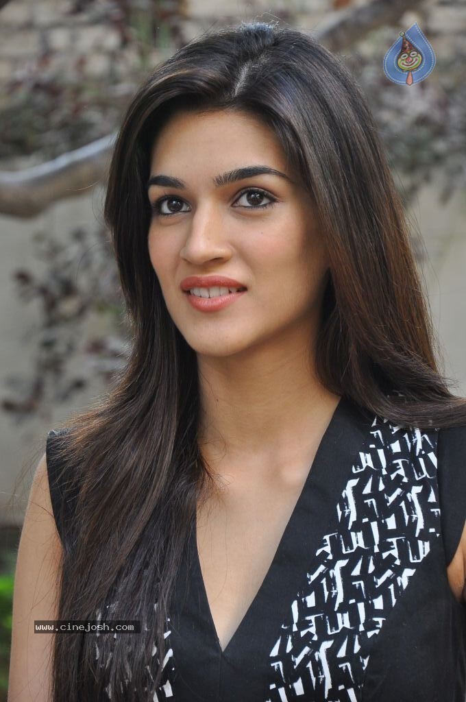 Kriti Sanon Latest Stills - 52 / 169 photos