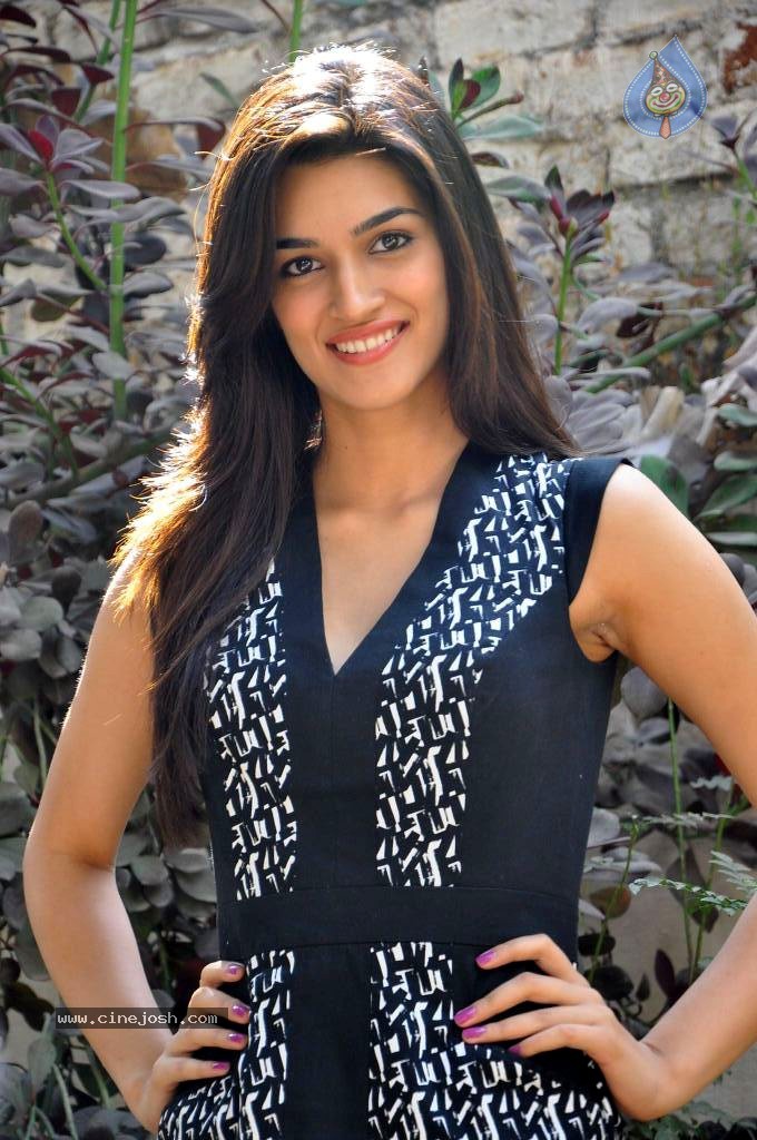 Kriti Sanon Latest Stills - 138 / 169 photos