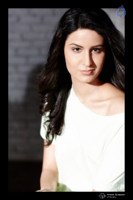 Kushi Sadry Latest Photos - 6 / 25 photos