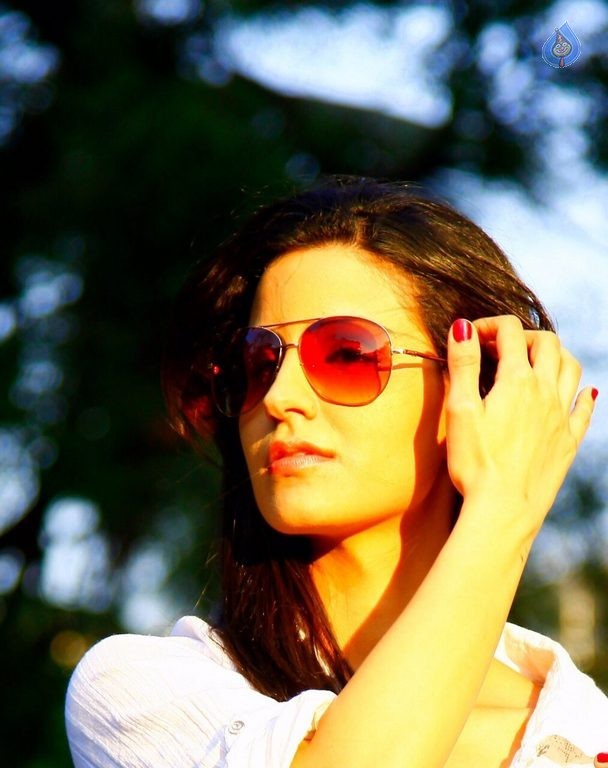 Kushi Sadry Latest Photos - 10 / 25 photos