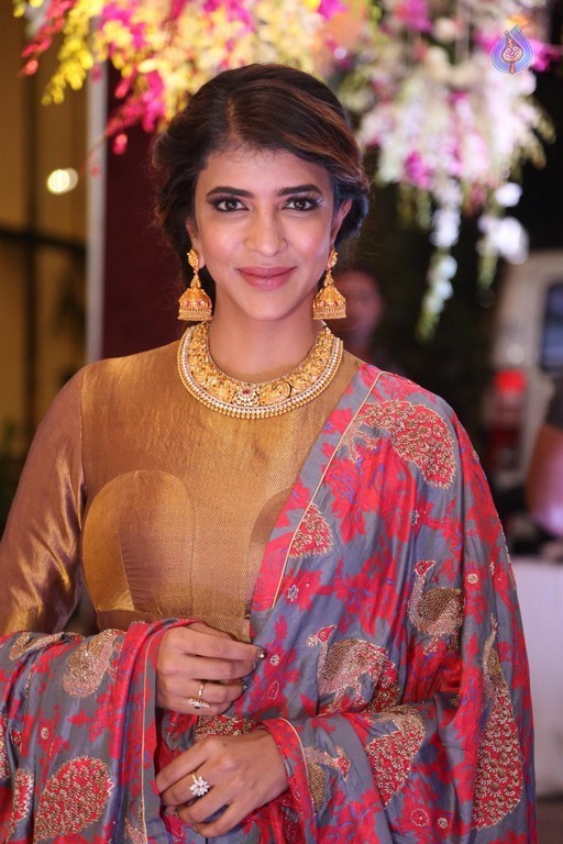 Lakshmi Manchu New Stills - 17 / 32 photos