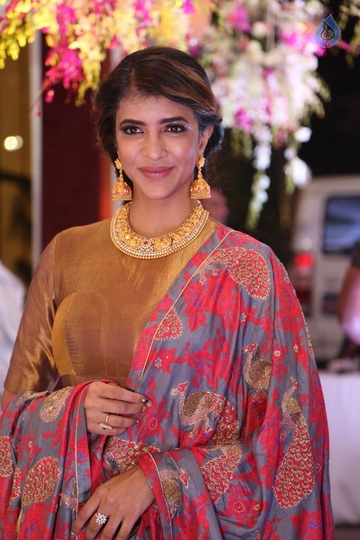 Lakshmi Manchu New Stills - 18 / 32 photos