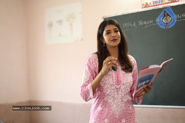 Lakshmi Manchu Photos - 7 / 14 photos