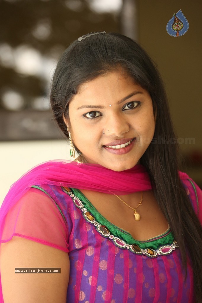 Lakshmi Priya New Photos - 32 / 57 photos