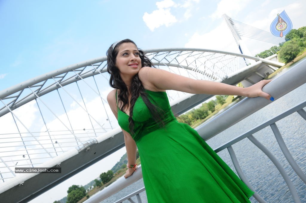 Lakshmi Rai Hot Photos - 11 / 37 photos