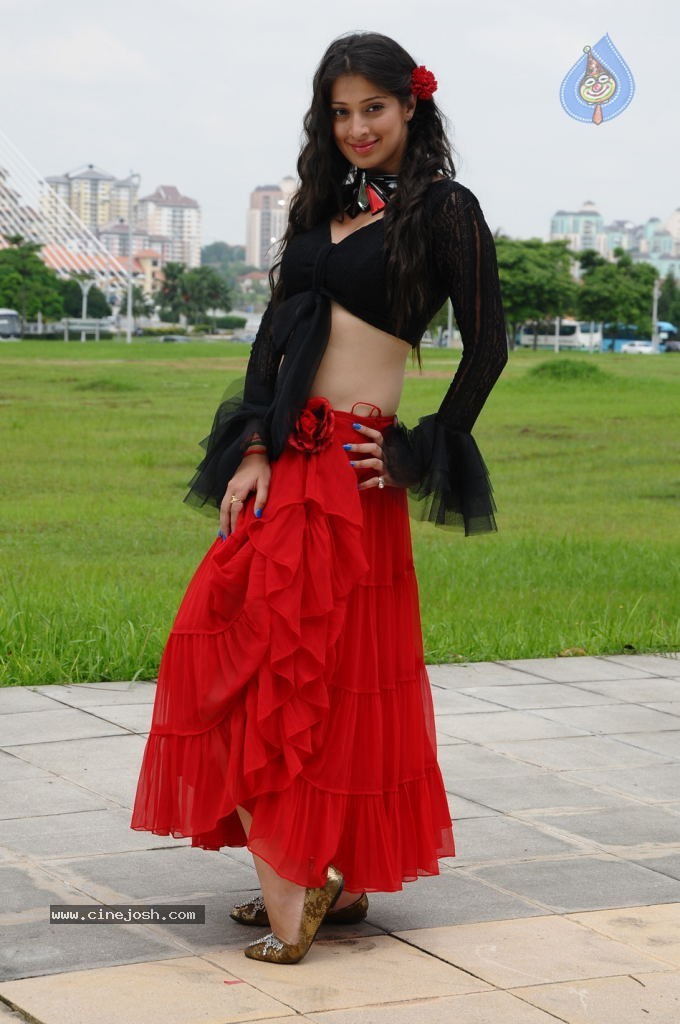 Lakshmi Rai Hot Photos - 12 / 37 photos