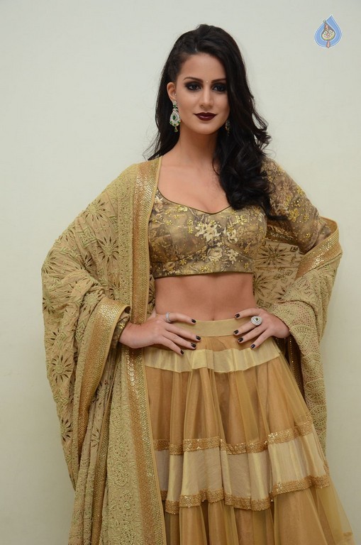 Larissa Bonesi Latest Photos - 2 / 42 photos