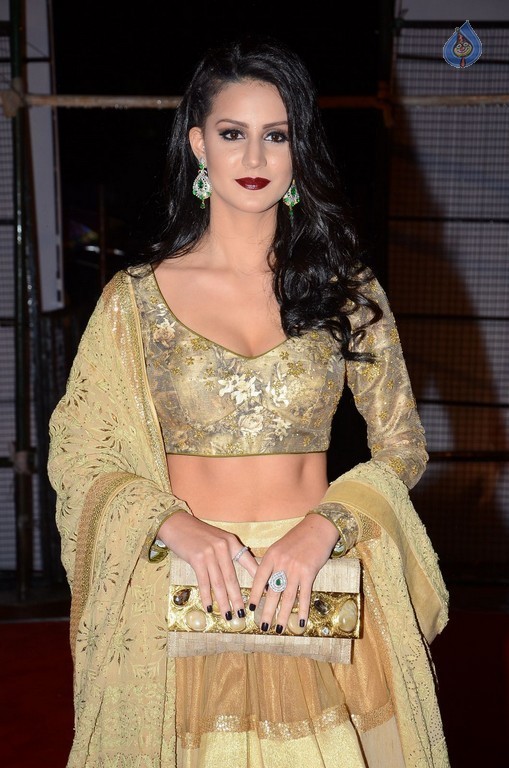 Larissa Bonesi Latest Photos - 38 / 42 photos