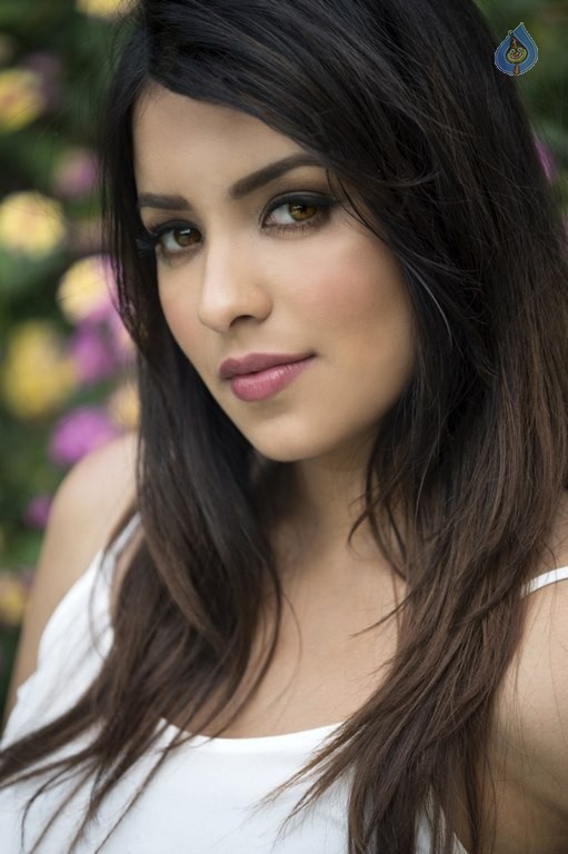 Latha Hegde in Tuntari - 17 / 18 photos