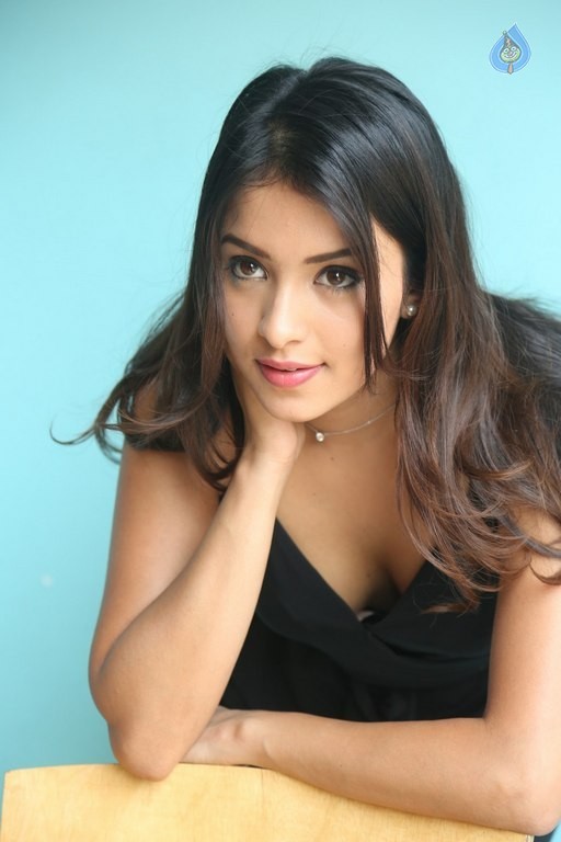 Latha Hegde New Photos - 12 / 62 photos