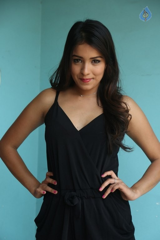 Latha Hegde New Photos - 28 / 62 photos