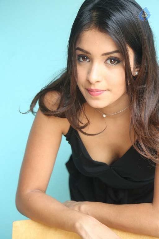 Latha Hegde New Photos - 37 / 62 photos