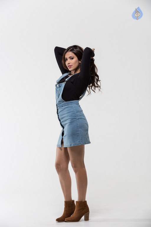 Latha Hegde New Photos - 13 / 13 photos