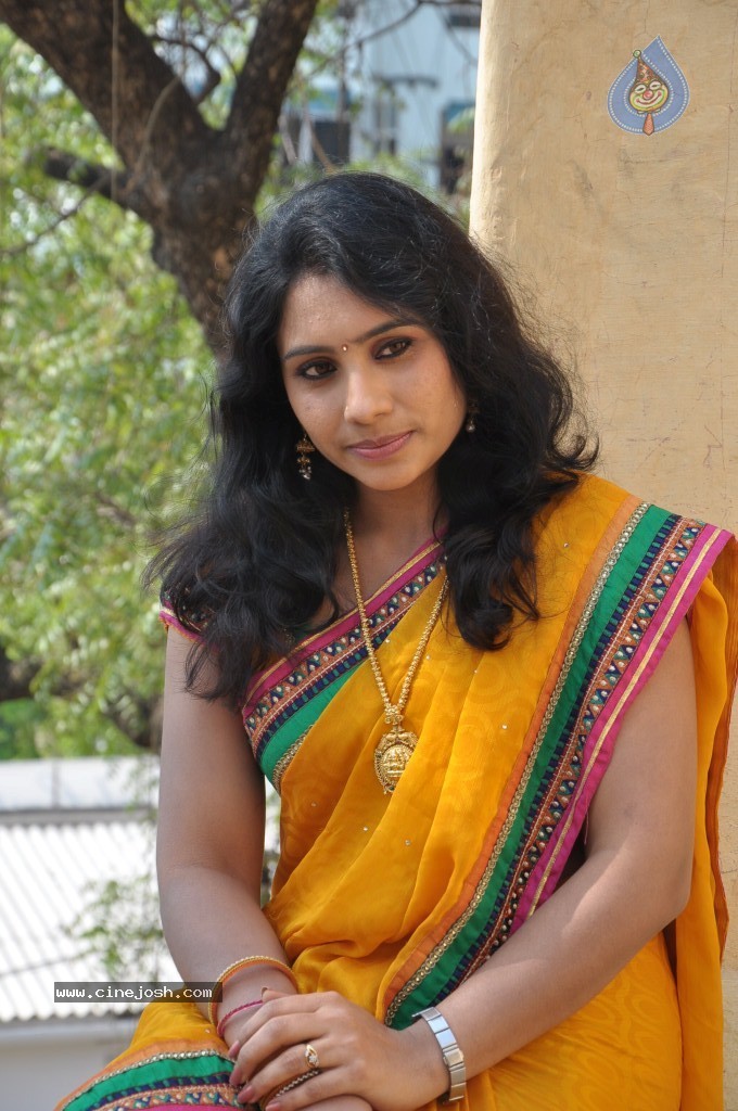 Latha Stills - 27 / 29 photos