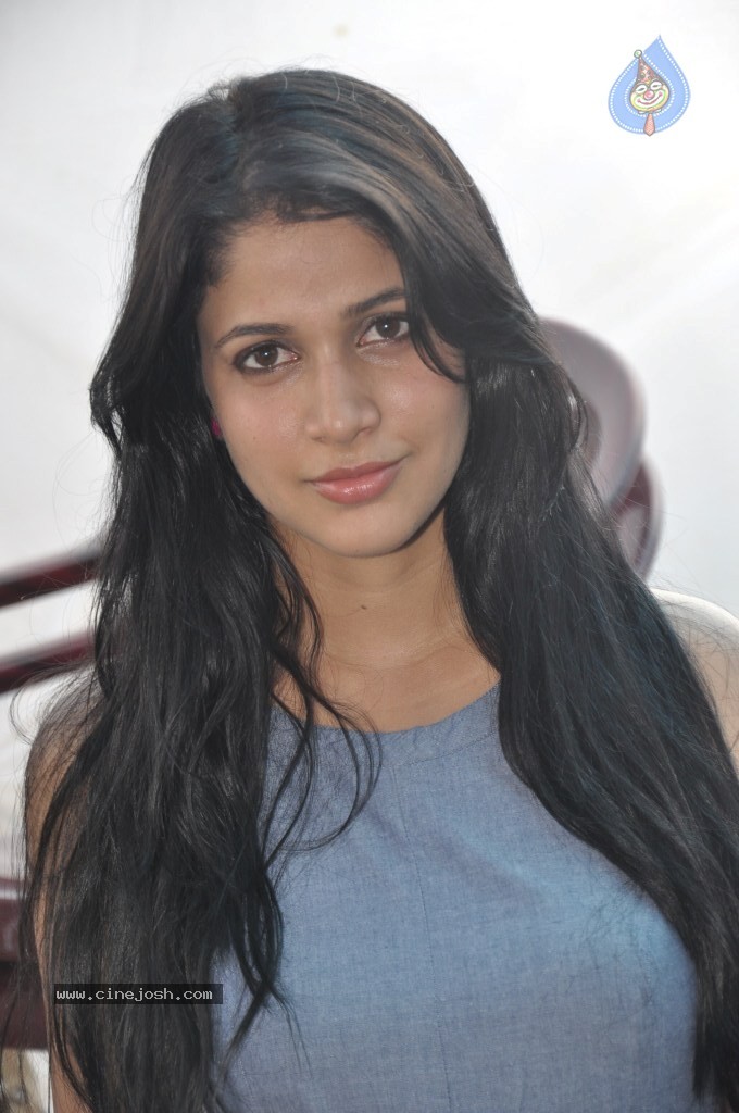 Lavanya Stills - 17 / 45 photos