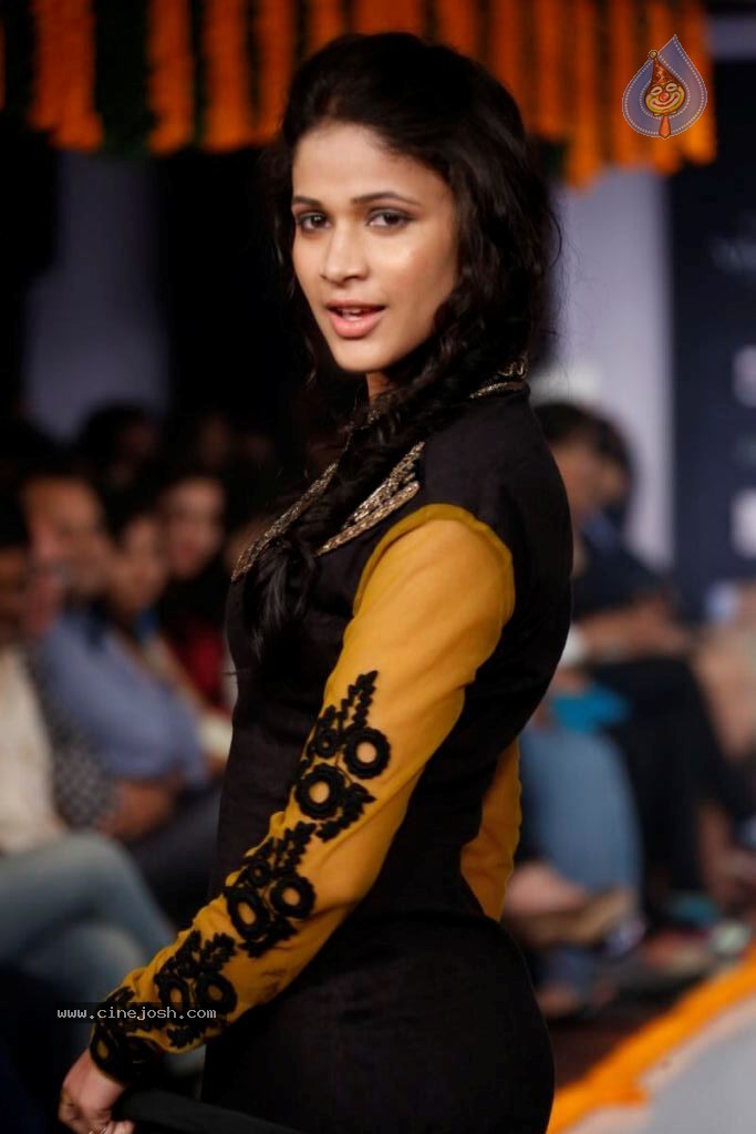 Lavanya Tripathi Stills - 25 / 35 photos