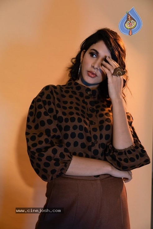 Lavanya Tripati Photos - 13 / 27 photos