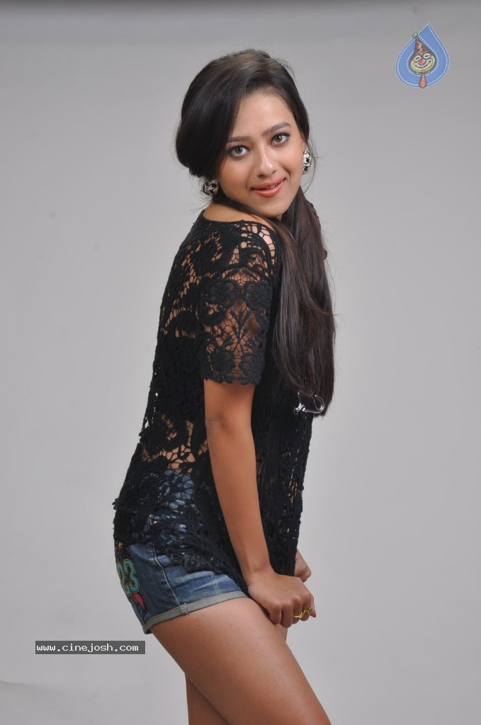 Madalasa Sharma Hot Pics - 61 / 96 photos
