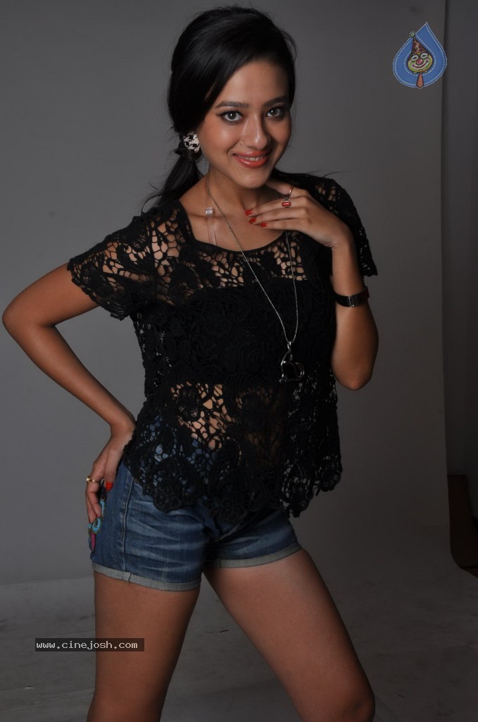 Madalasa Sharma Hot Pics - 66 / 96 photos