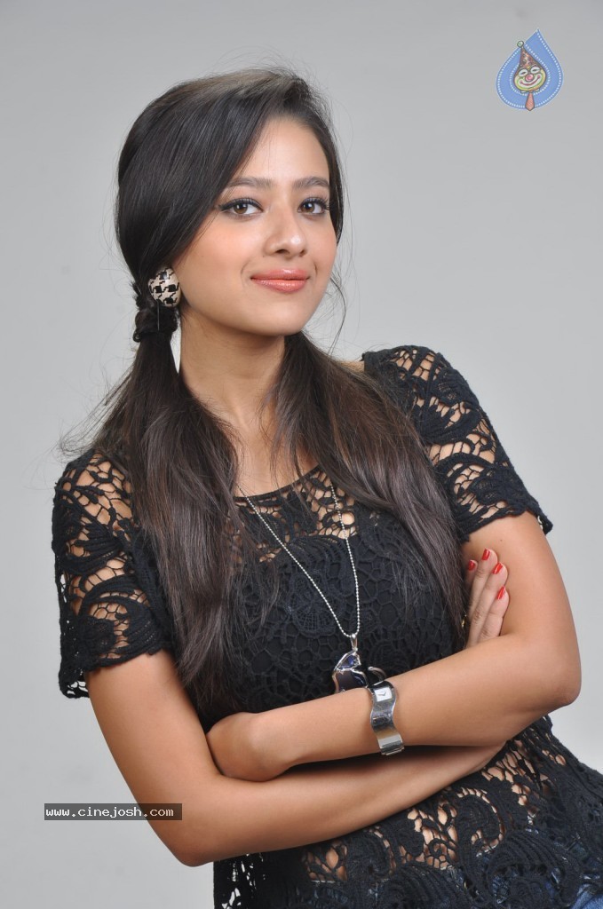 Madalasa Sharma Hot Pics - 92 / 96 photos