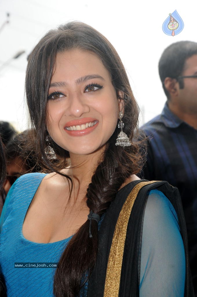 Madalasa Sharma New Stills - 31 / 41 photos