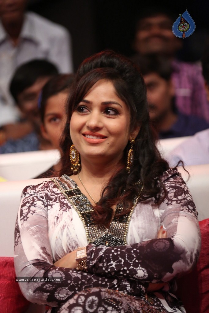 Madhavi Latha at Pooja Audio Launch - 28 / 89 photos