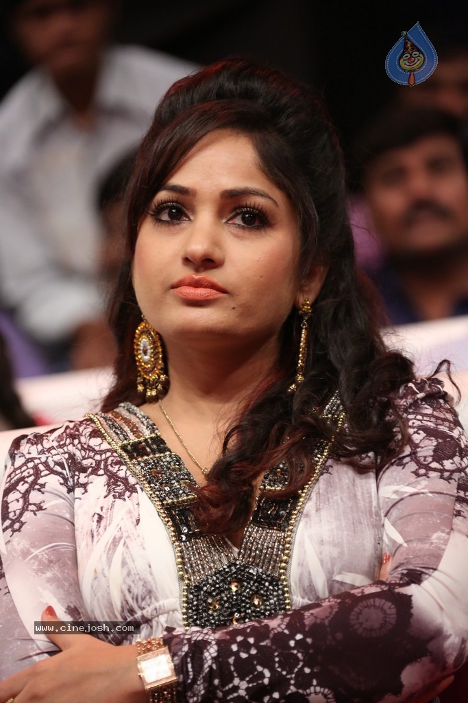 Madhavi Latha at Pooja Audio Launch - 37 / 89 photos